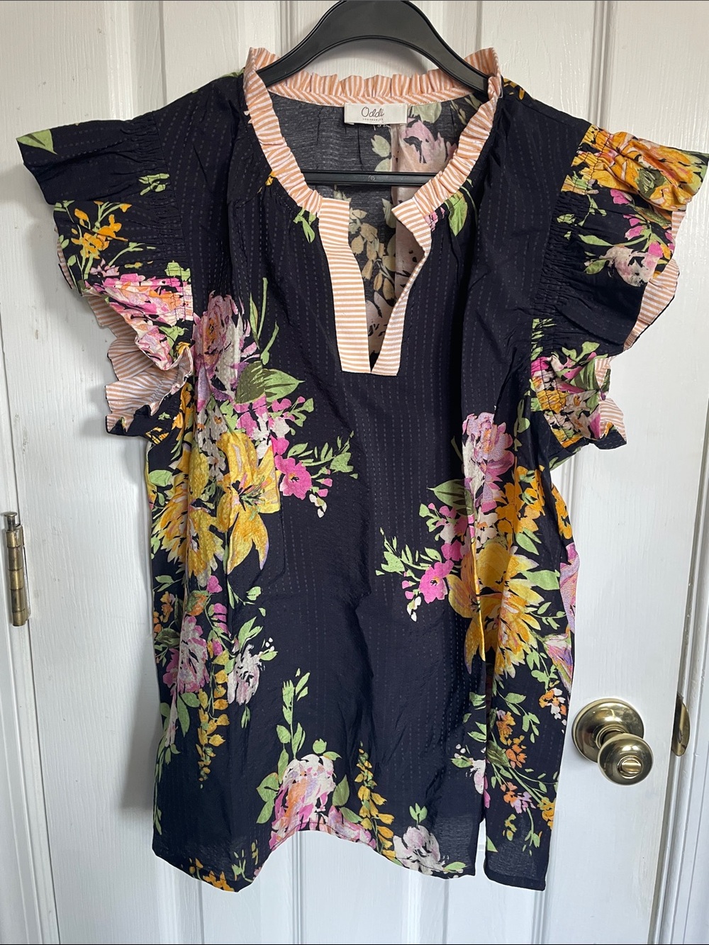 Oddi Sz L Black Floral Ruffle Sleeve Blouse